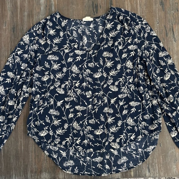 a.n.a Blue Long Sleeve Blouse with Rounded Neckline - Picture 1 of 8